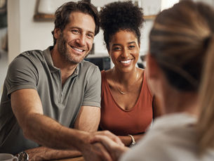 The 5 Most Important Moments of Your Surrogate's Pregnancy